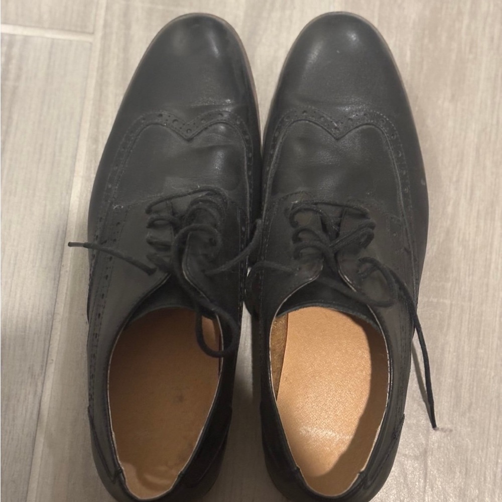 Clarks Black Leather Men's Oxfords